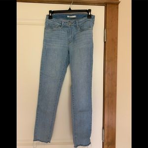 Levi’s light wash jeans